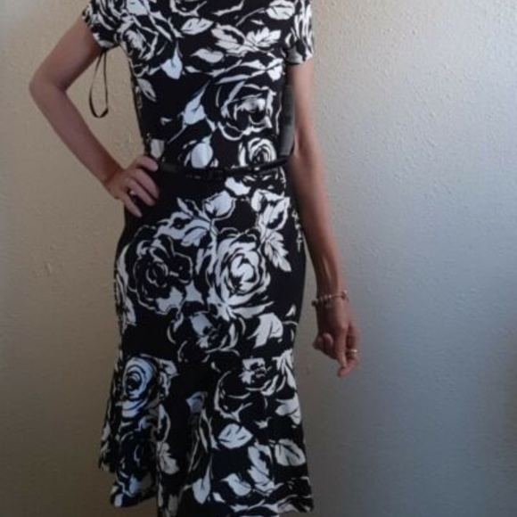 Lauren Ralph Lauren Floral Peplum Dress size XS - Picture 4 of 4